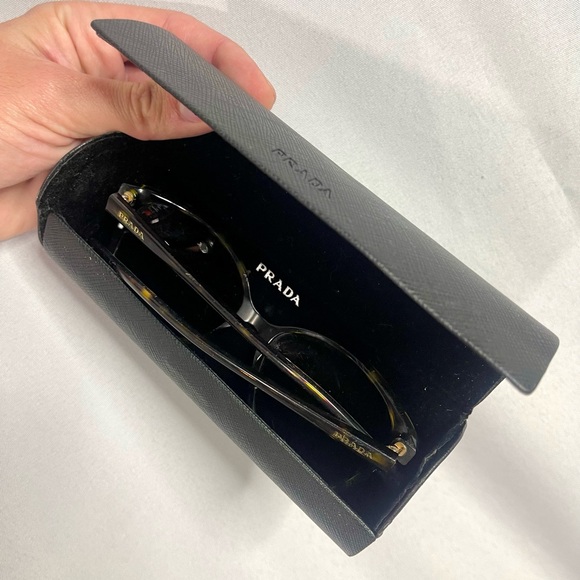 Prada | (SPR010) conceptual black/brown polarized green-tinted sunglasses & case - Picture 7 of 7